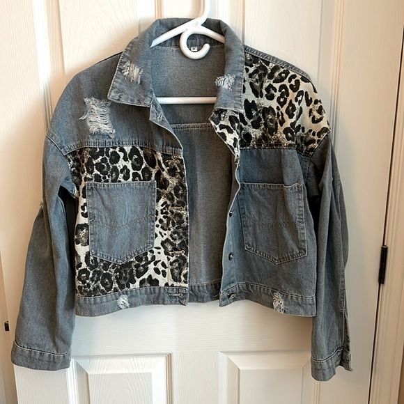 Women’s Denim Jacket - Picture 1 of 2